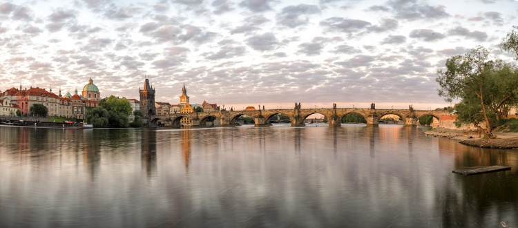 Wycieczka do Pragi - zwiedzanie Mostu Karola, Hradczany, zegar Orloj, Plac Vacława